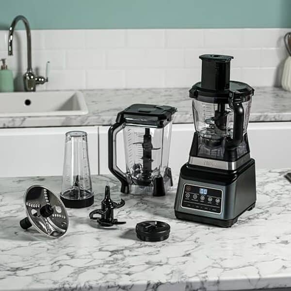 Découvrez notre analyse du robot de cuisine Ninja 3-en-1 BN800EU : évaluation de sa puissance, sa polyvalence et de ses fonctionnalités innovantes pour des repas réussis.