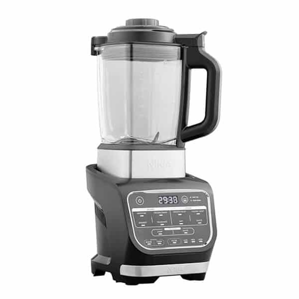 Explorez les caractéristiques principales du blender chauffant Ninja Foodi 1000W et comment il allie polyvalence et performance pour des préparations culinaires réussies.