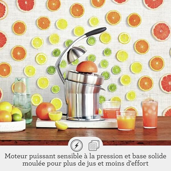 Découvrez notre test complet du presse-agrumes Sage The Citrus Press Pro : un appareil performant avec un design en aluminium brossé idéal pour des jus frais au quotidien