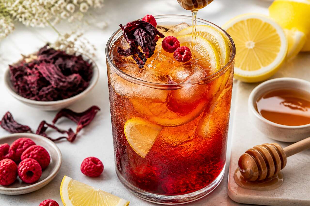 Recette : thé glacé Earl Grey hibiscus et framboise